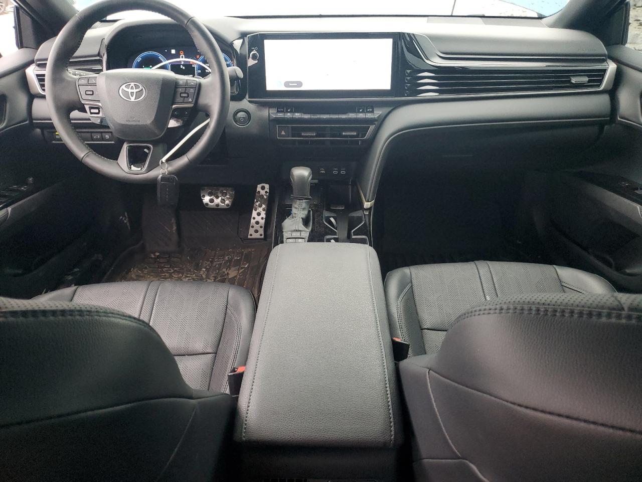 Toyota Camry Xse Image 8