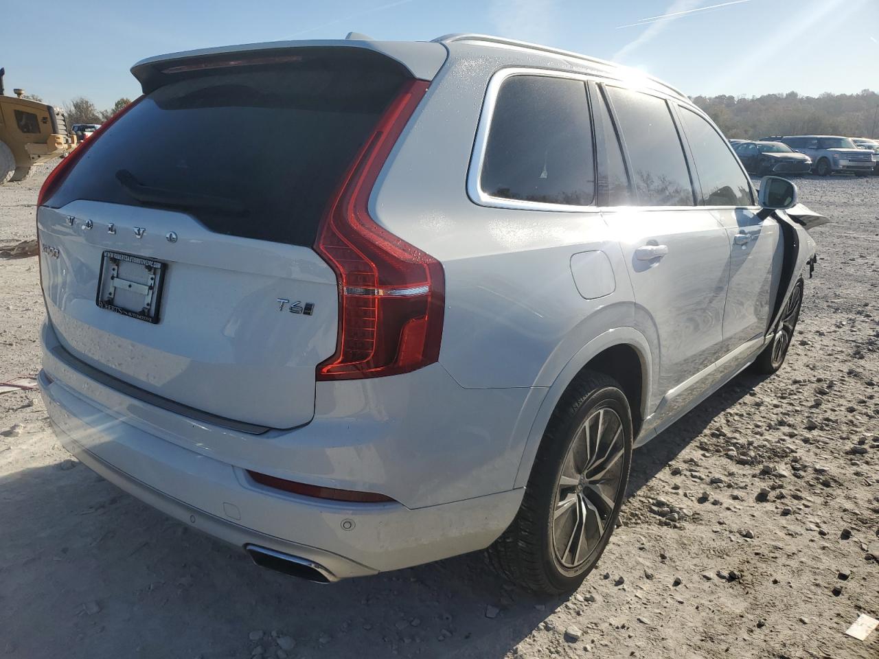 Volvo XC90 T6 Momentum Image 3