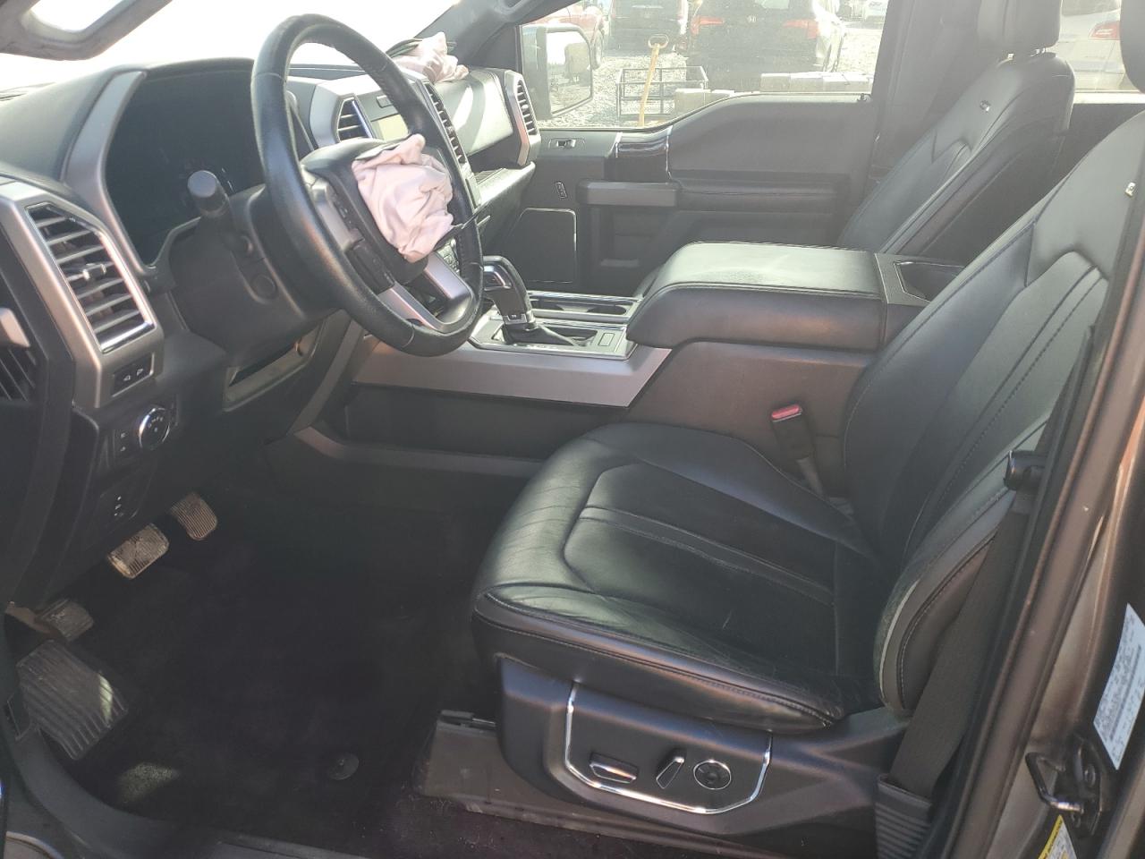 Ford F-150 Supercrew Image 2