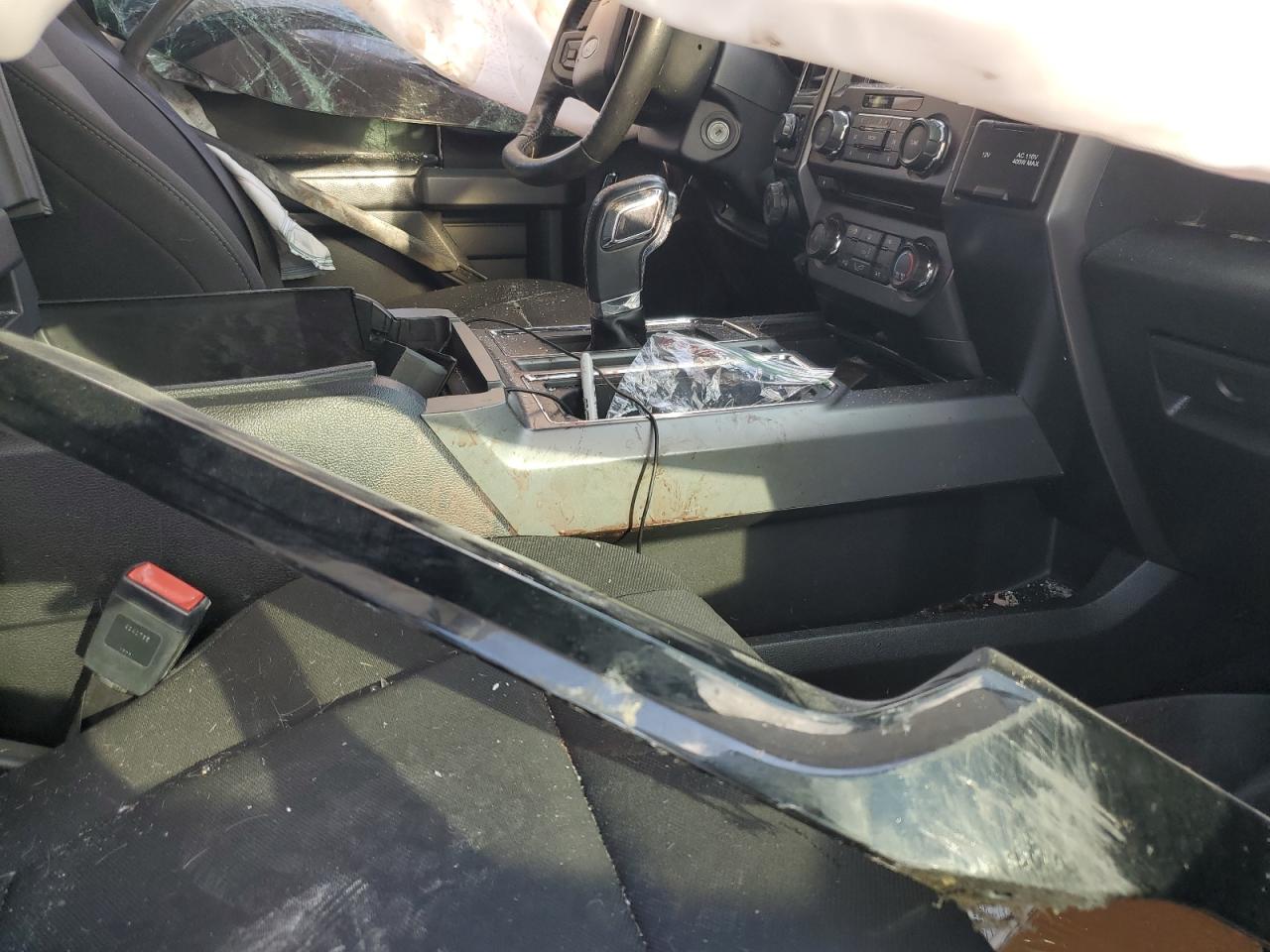 Ford F-150 Supercrew Image 4