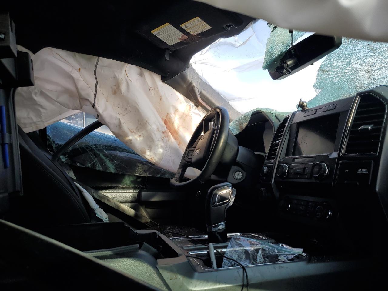 Ford F-150 Supercrew Image 11