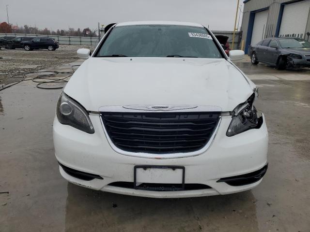 Chrysler 200 Touring Image 11