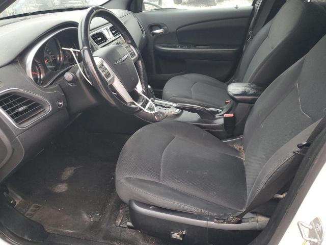 Chrysler 200 Touring Image 8