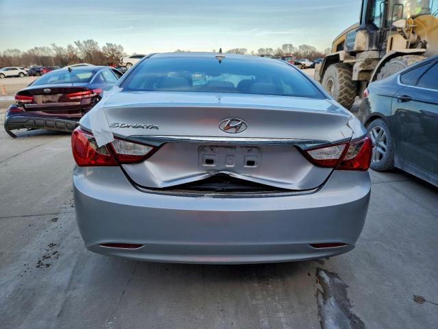 Hyundai SONATA Gls Image 5