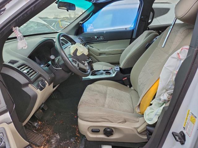 Ford Explorer Image 9