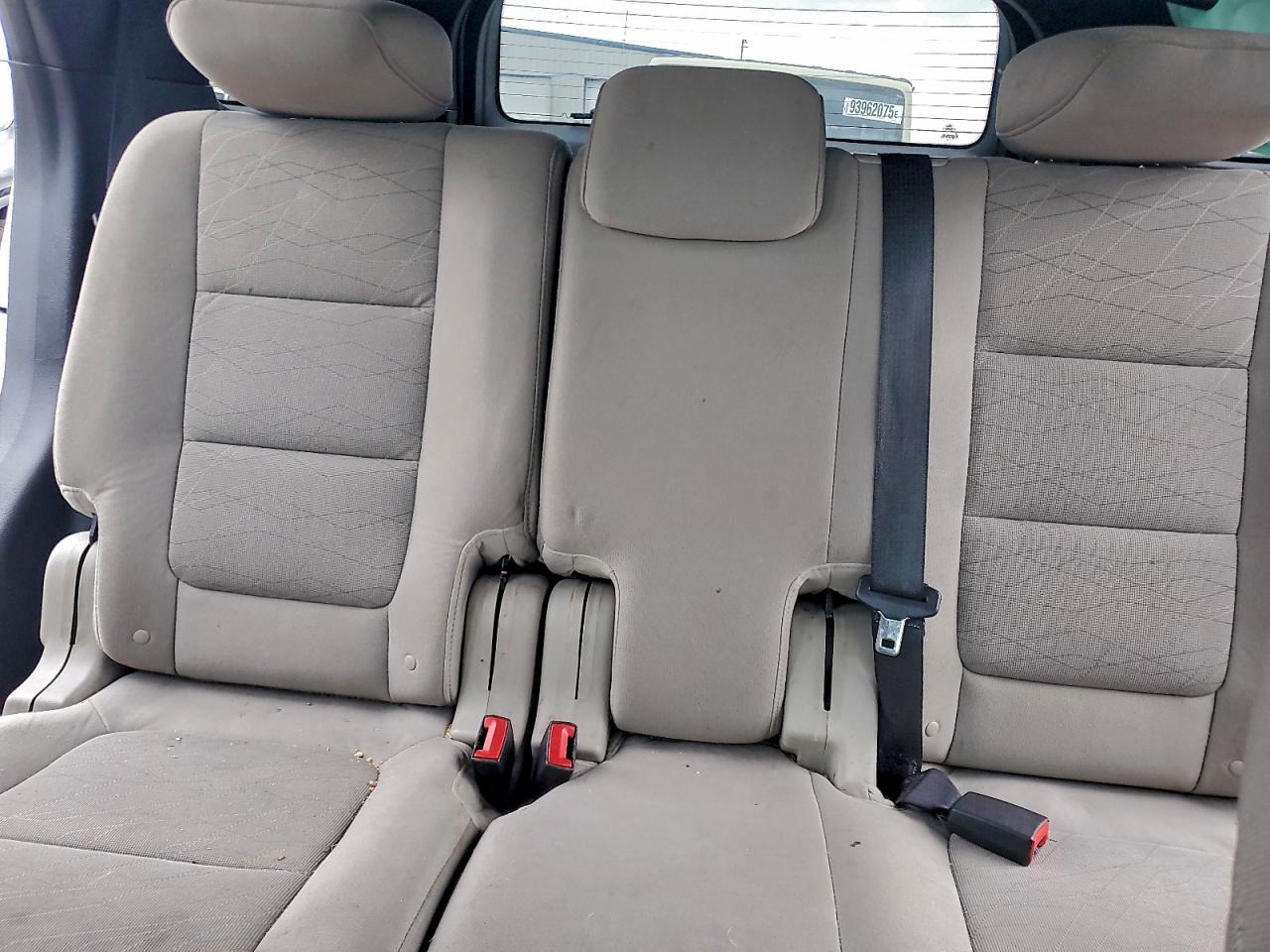 Ford Explorer Image 5