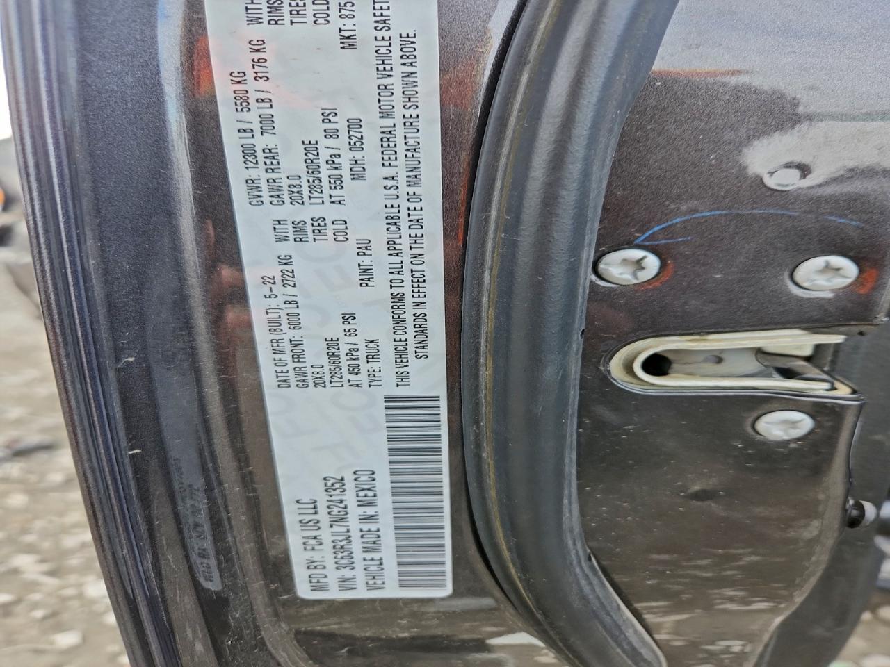 Ram 3500 Laramie Image 12