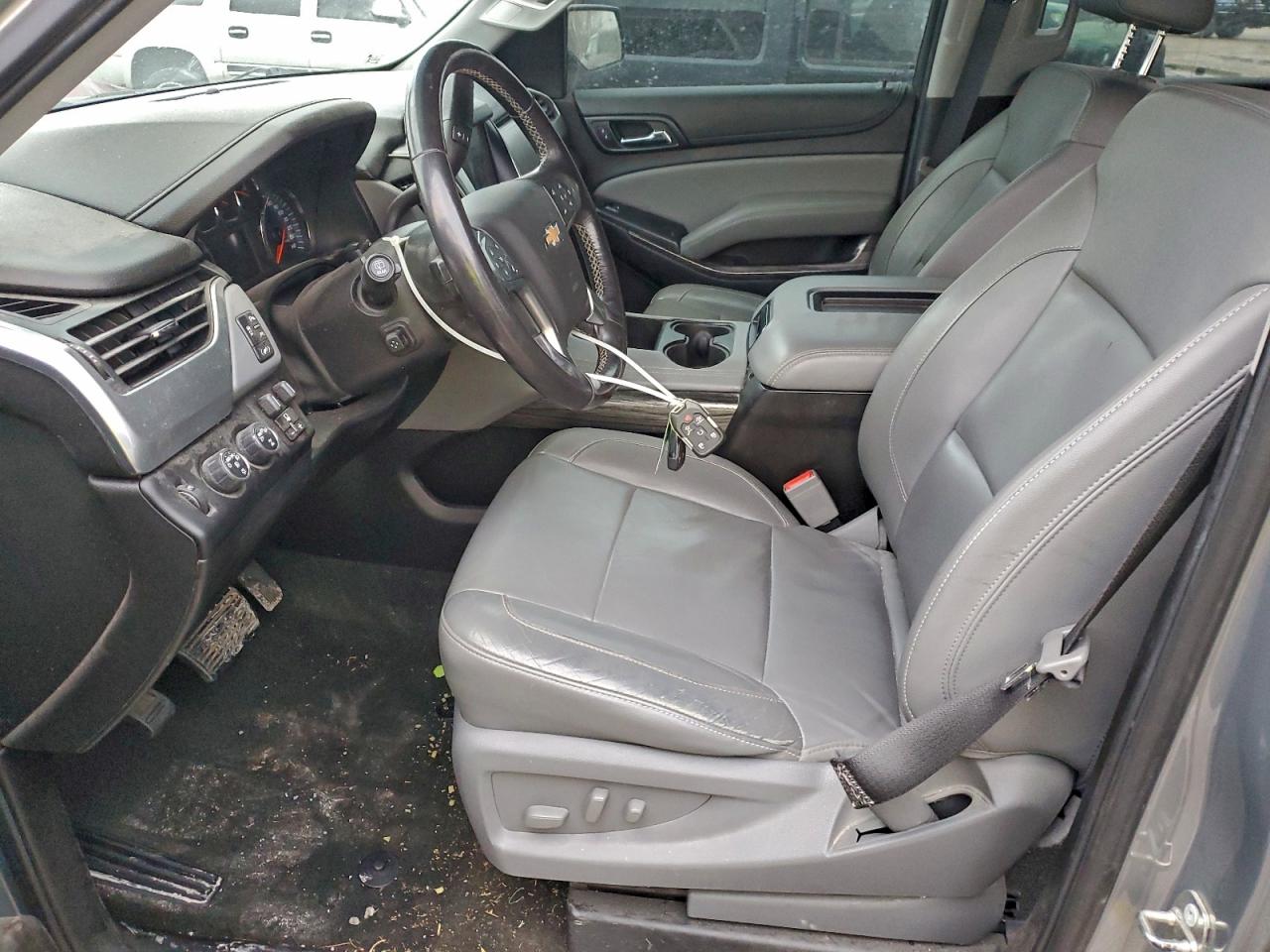 Chevrolet Suburban K1500 Lt Image 8