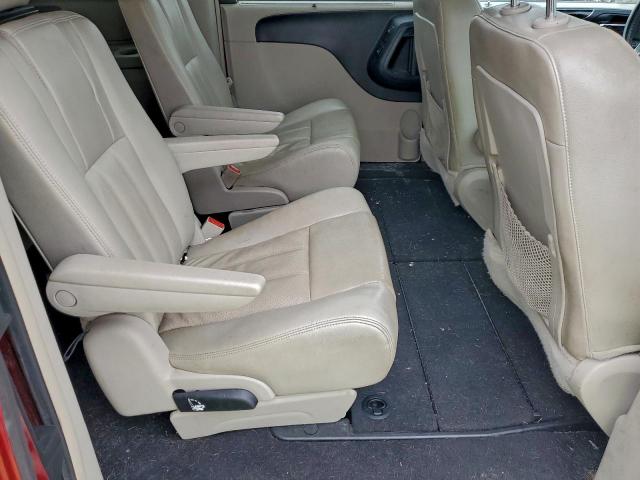 Chrysler Minivan Touring L Image 4