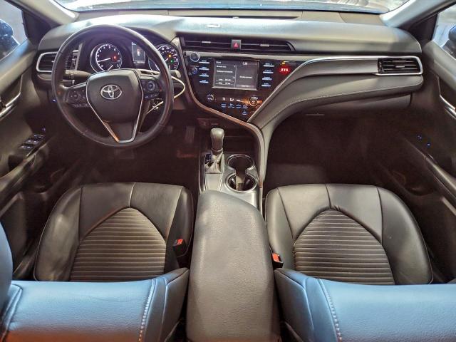 Toyota Camry L Image 4