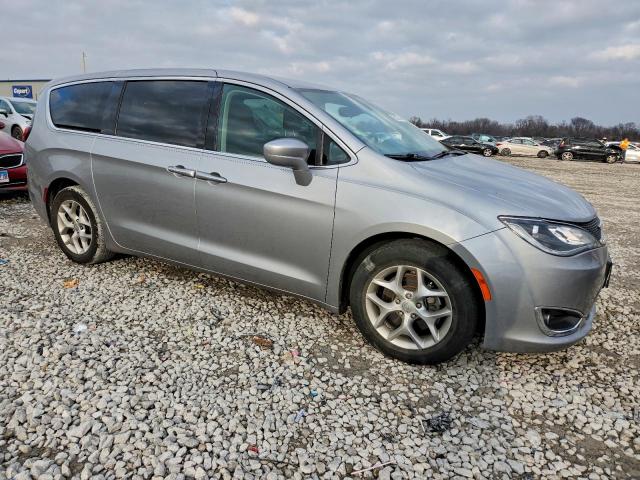 Chrysler Pacifica Touring Plus Image 10