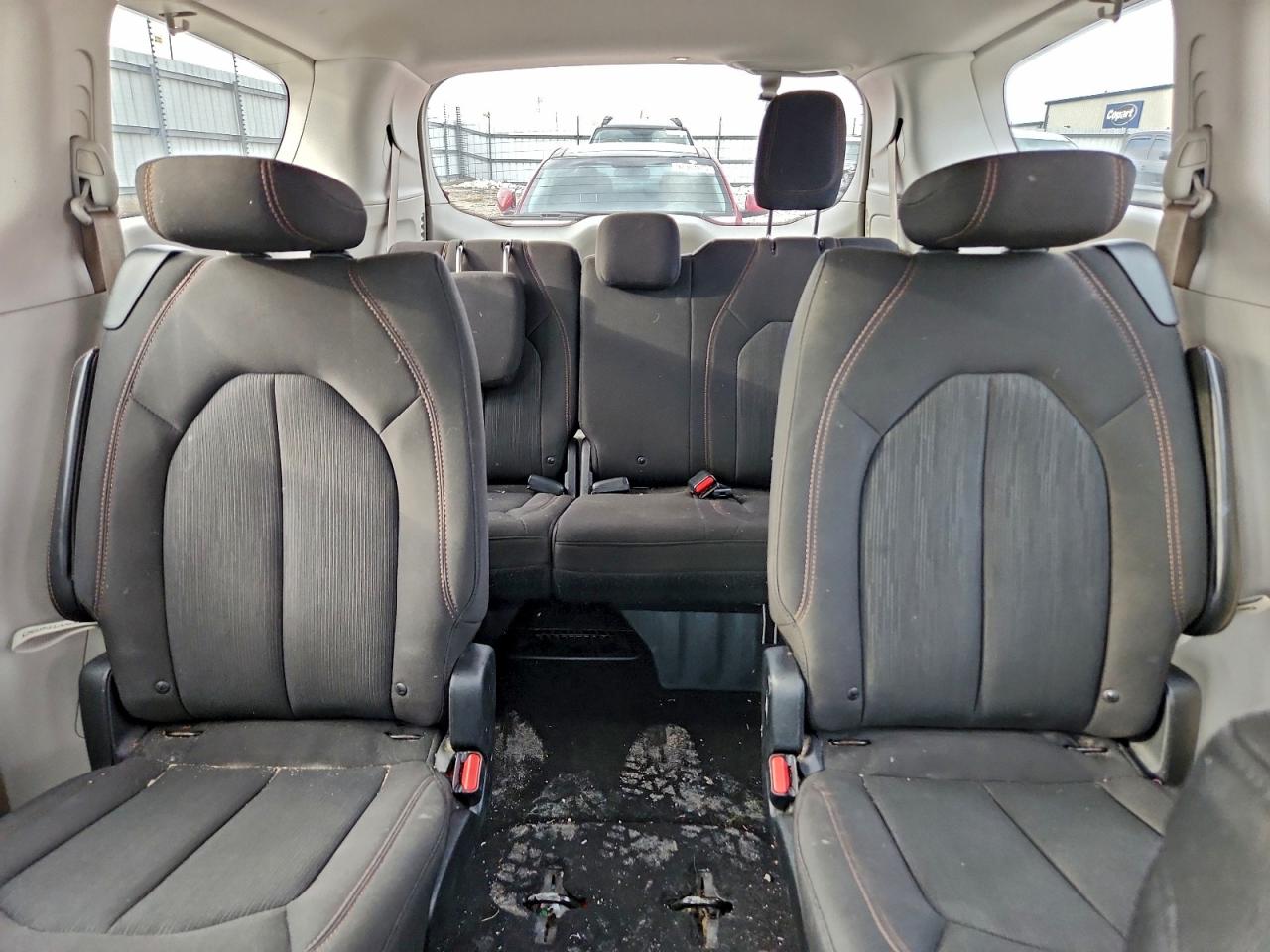 Chrysler Pacifica Touring Plus Image 8