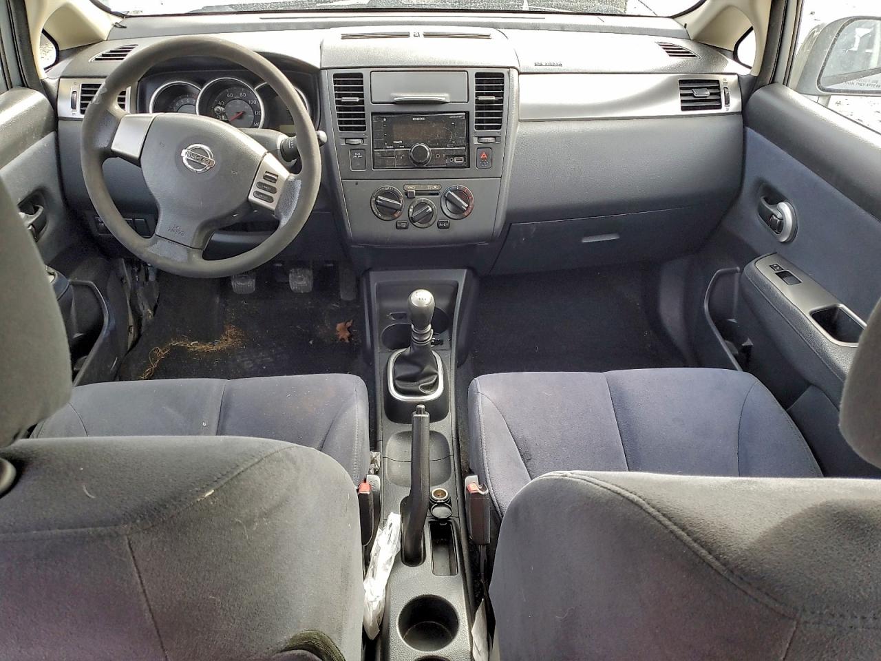 Nissan Versa S Image 9