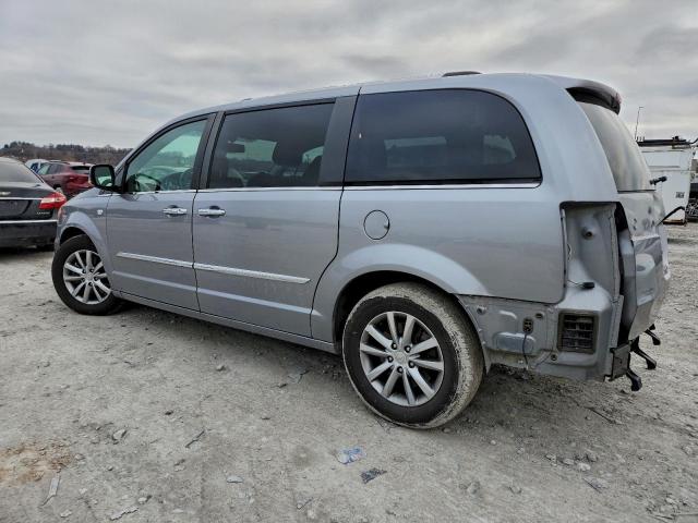 Chrysler Minivan Touring L Image 3