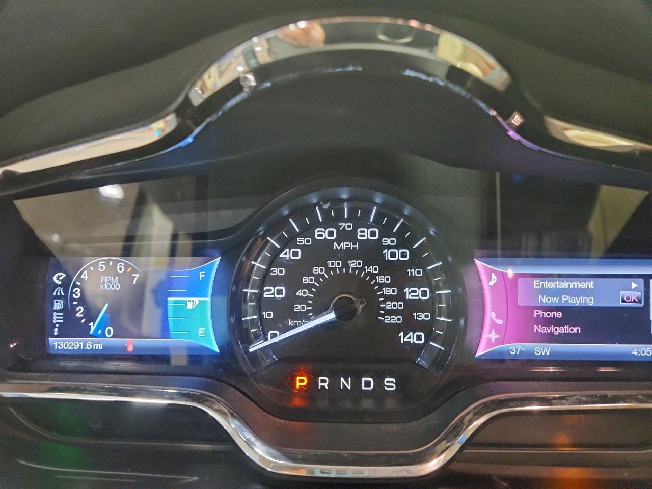 Lincoln MKT Image 10