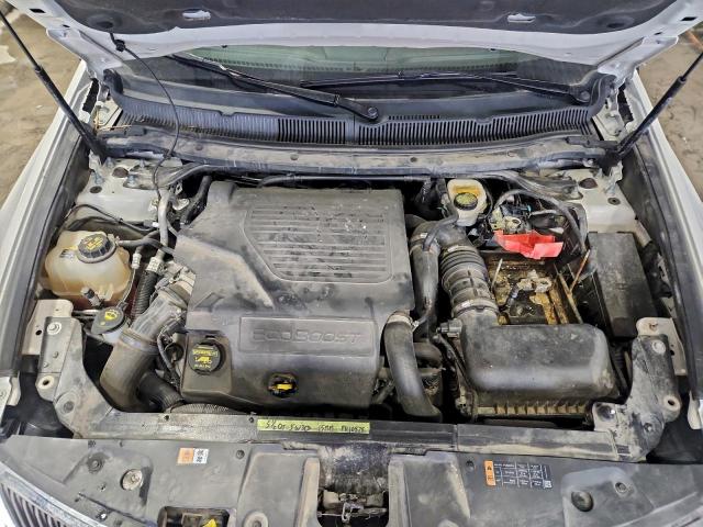 Lincoln MKT Image 12