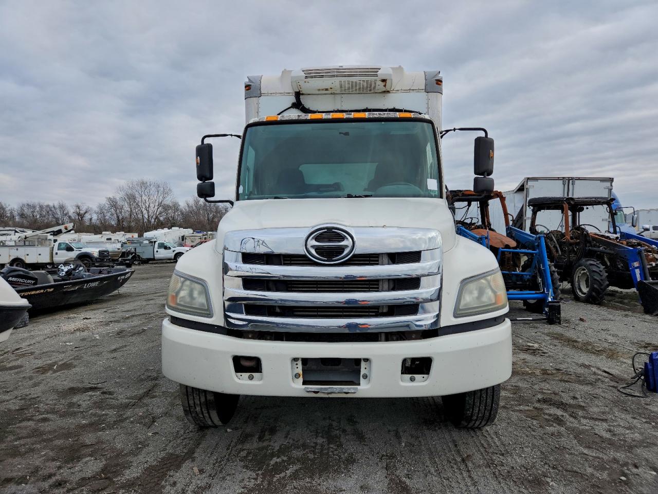 Hino 258 268 Image 3