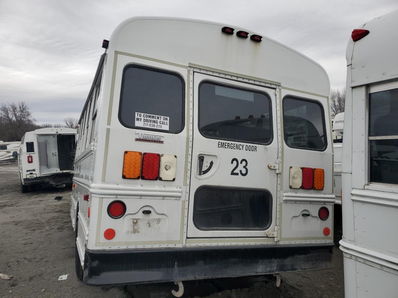 Chevrolet Express Image 4