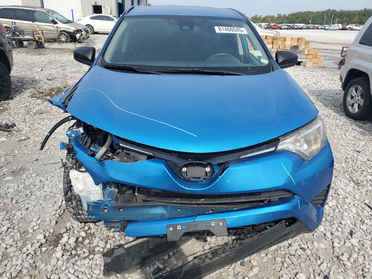 Toyota RAV4 Le Image 4