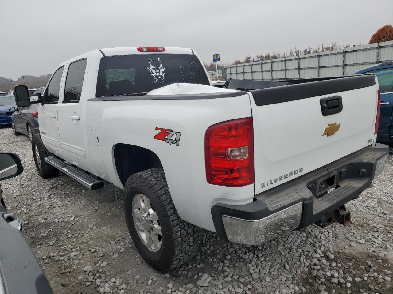 Chevrolet Silverado K2500 Heavy Duty Ltz Image 12