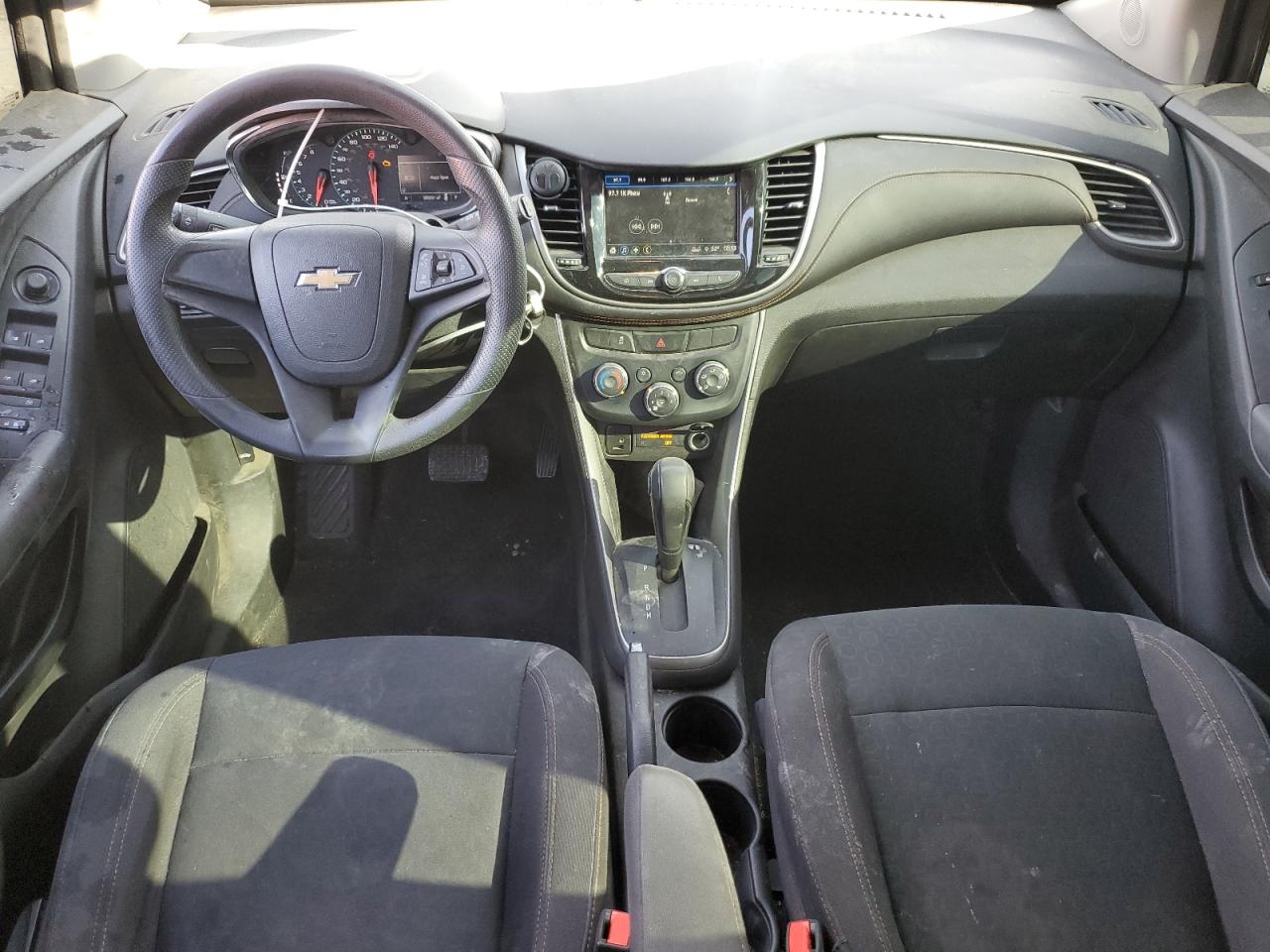 Chevrolet Trax Ls Image 3
