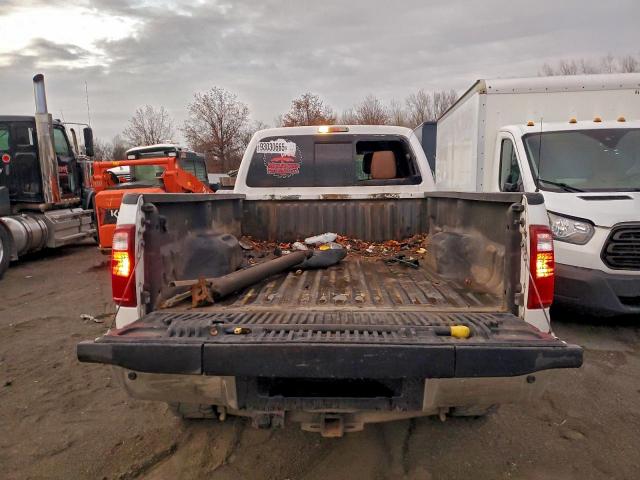 Ford F-350 Super Duty Image 2