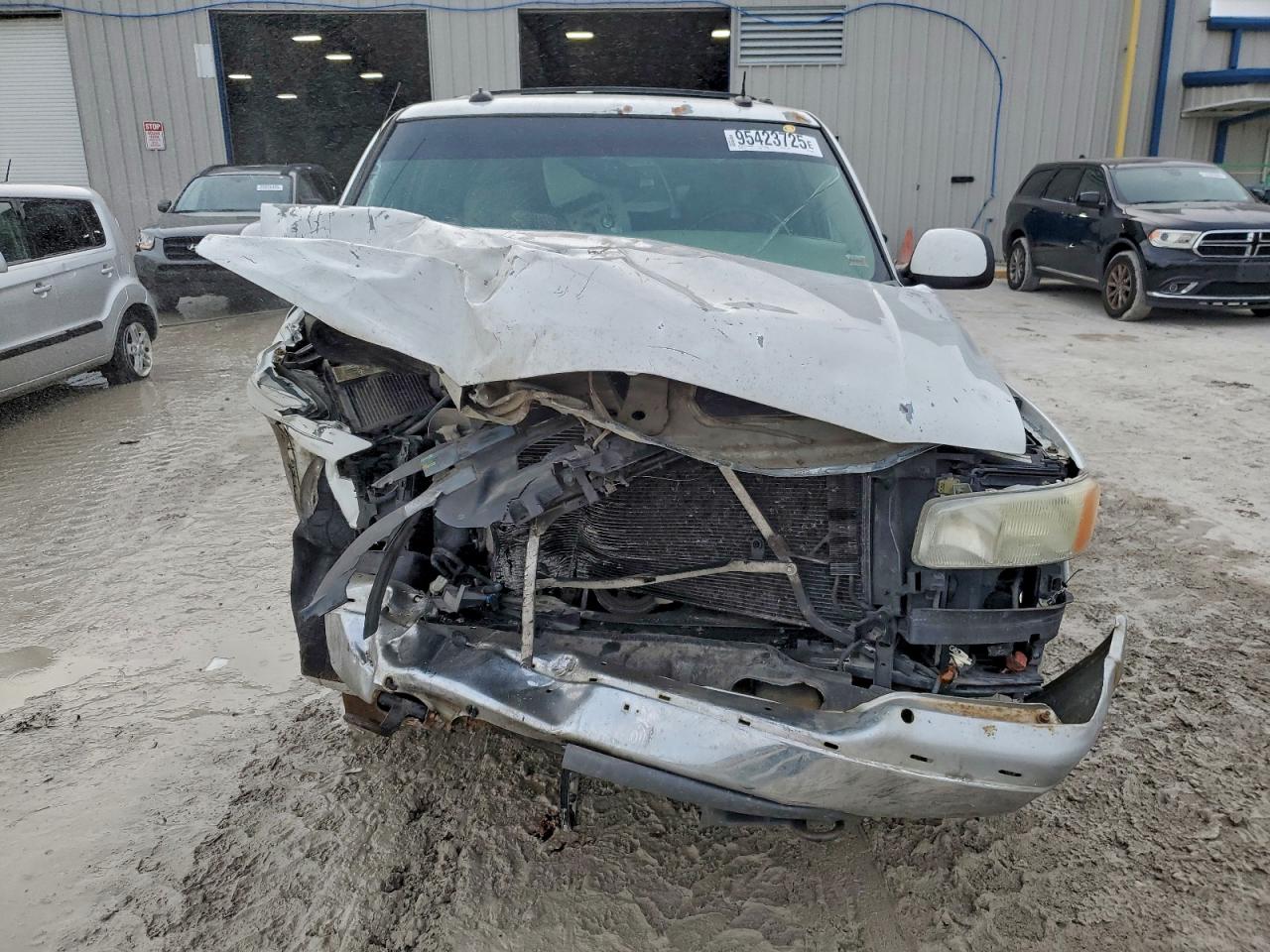 GMC Yukon K1500 Image 7