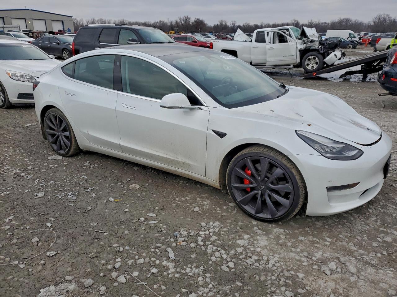 Tesla Model 3 Image 7