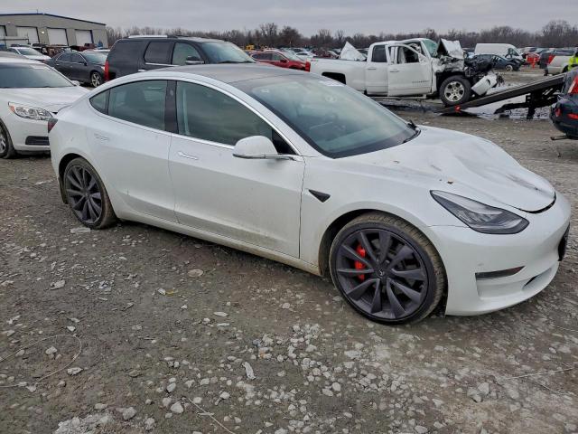 Tesla Model 3 Image 7