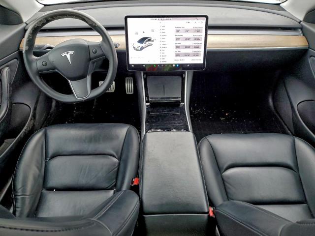 Tesla Model 3 Image 8