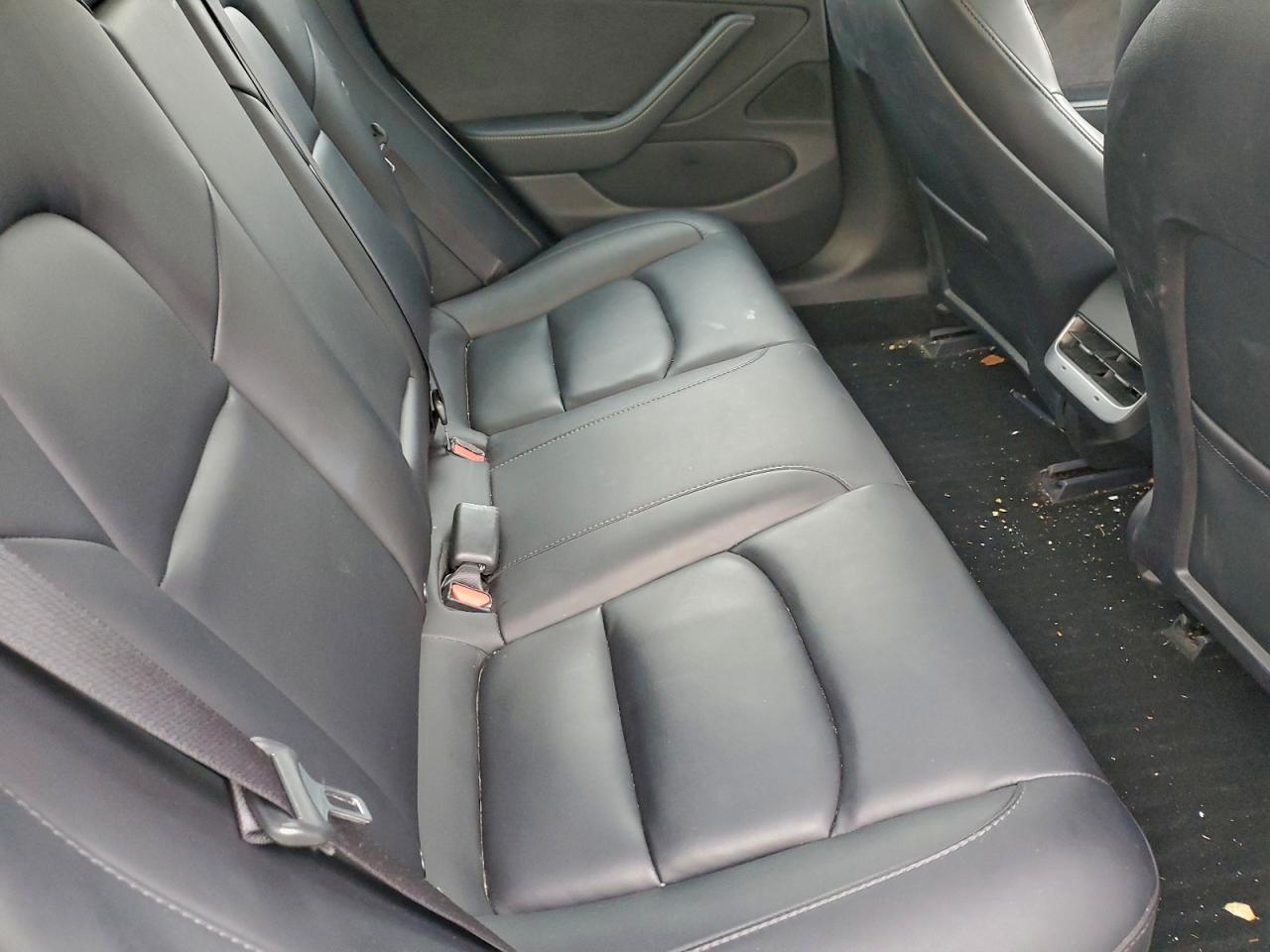 Tesla Model 3 Image 3