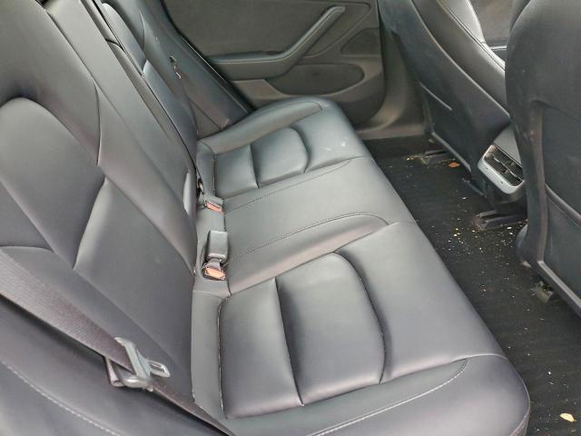 Tesla Model 3 Image 3