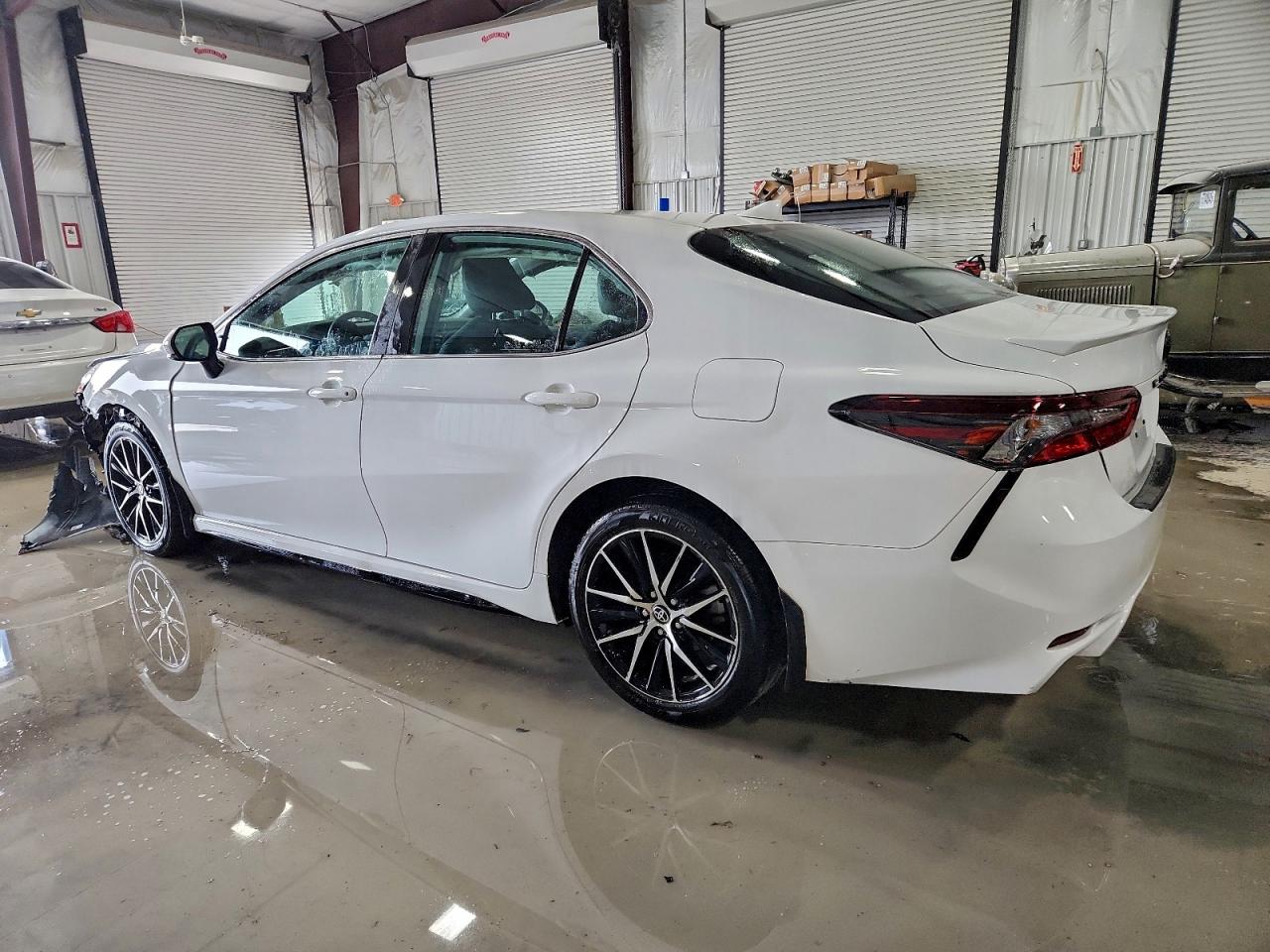 Toyota Camry Se Night Shade Image 9