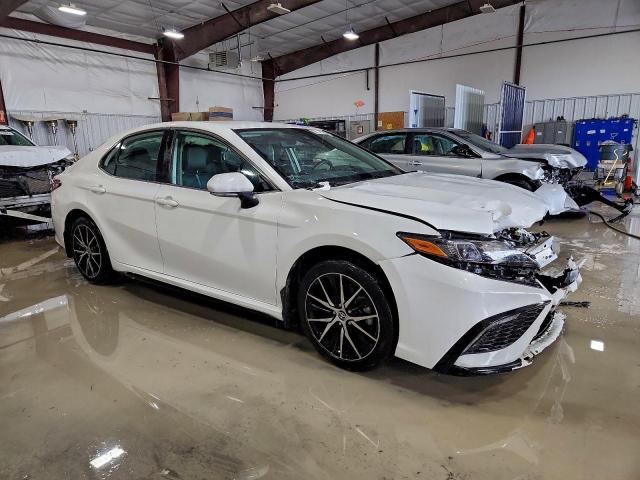 Toyota Camry Se Night Shade Image 8
