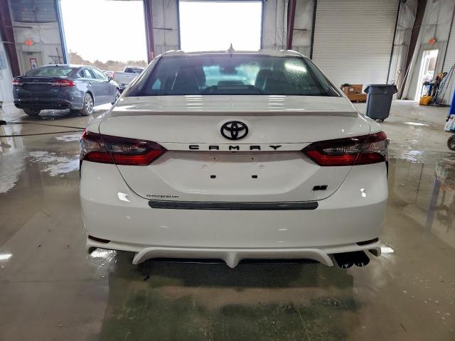 Toyota Camry Se Night Shade Image 2