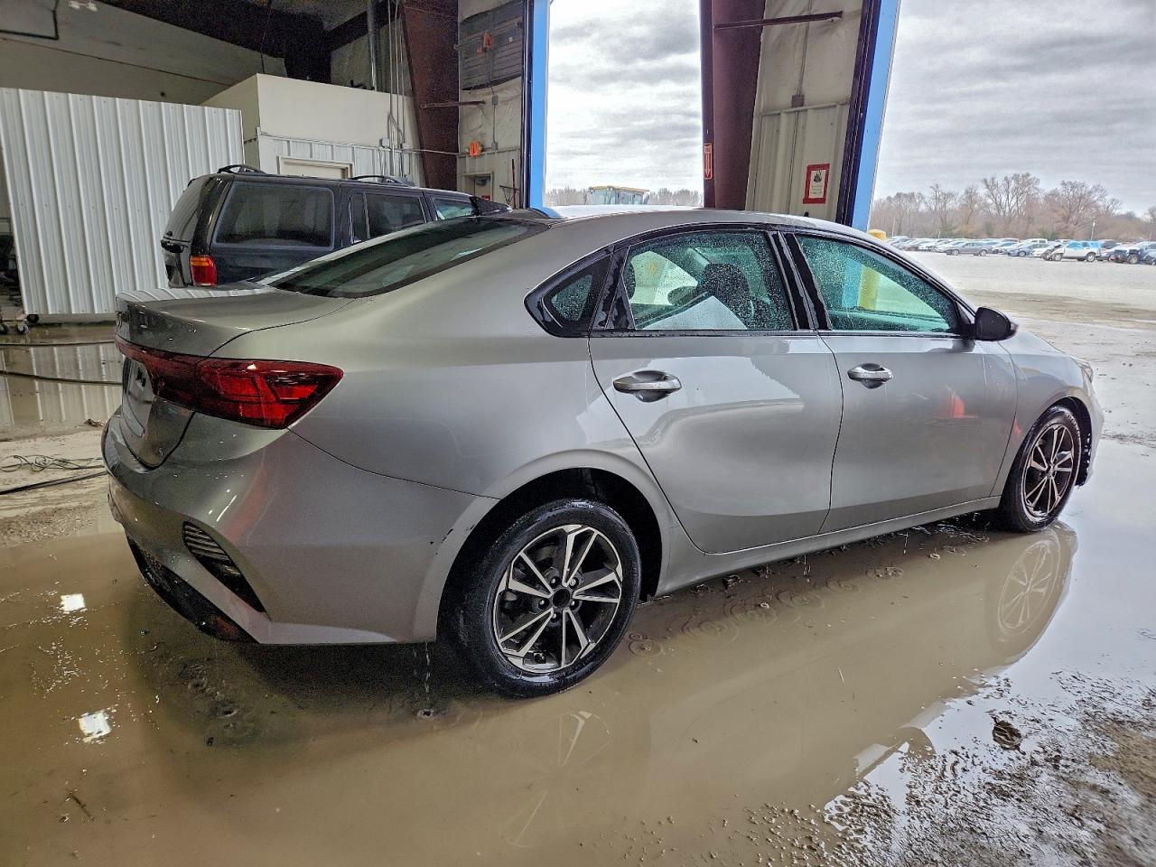 Kia Forte Fe Image 3