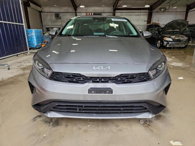 Kia Forte Fe Image 8