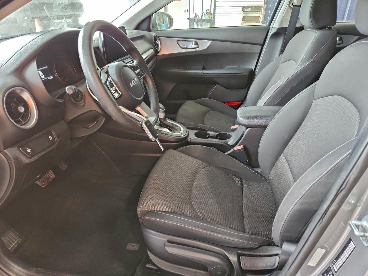 Kia Forte Fe Image 5