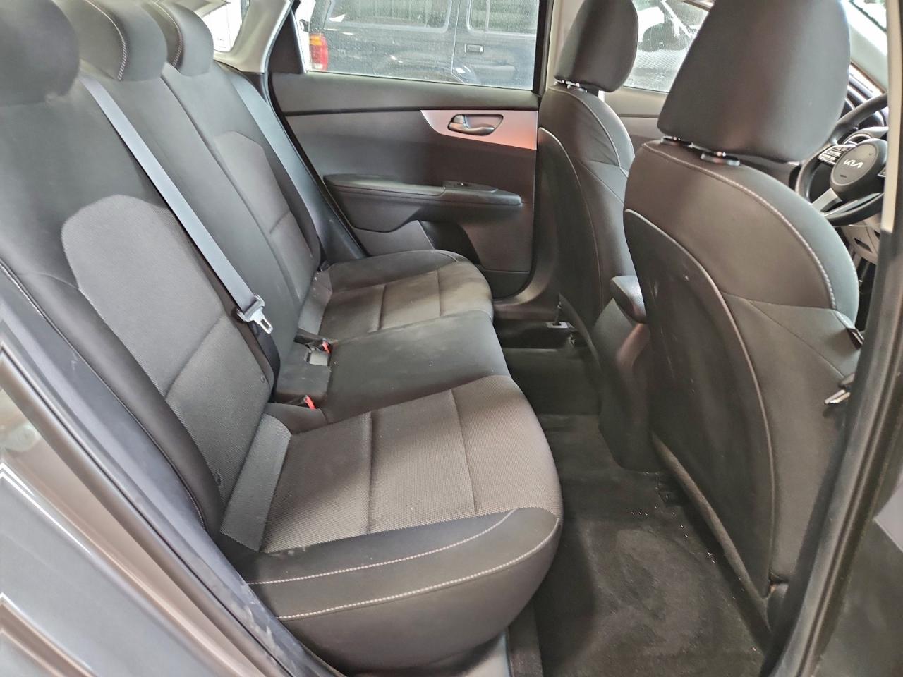 Kia Forte Fe Image 9