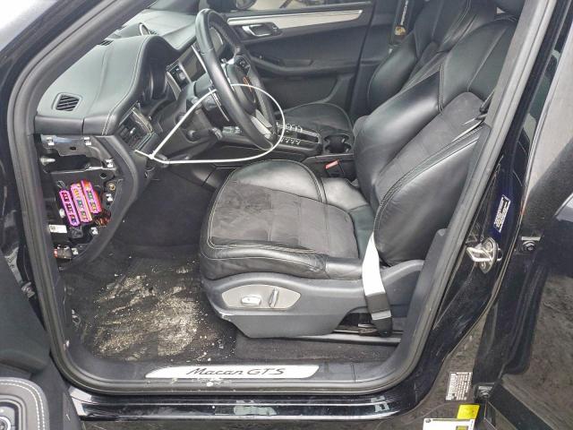 Porsche Macan Gts Image 8