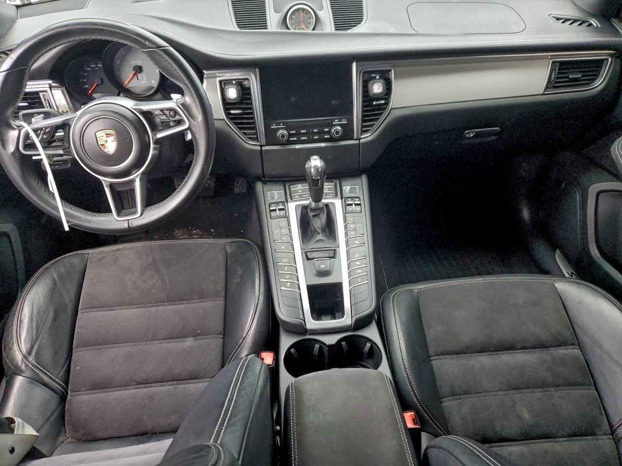 Porsche Macan Gts Image 6