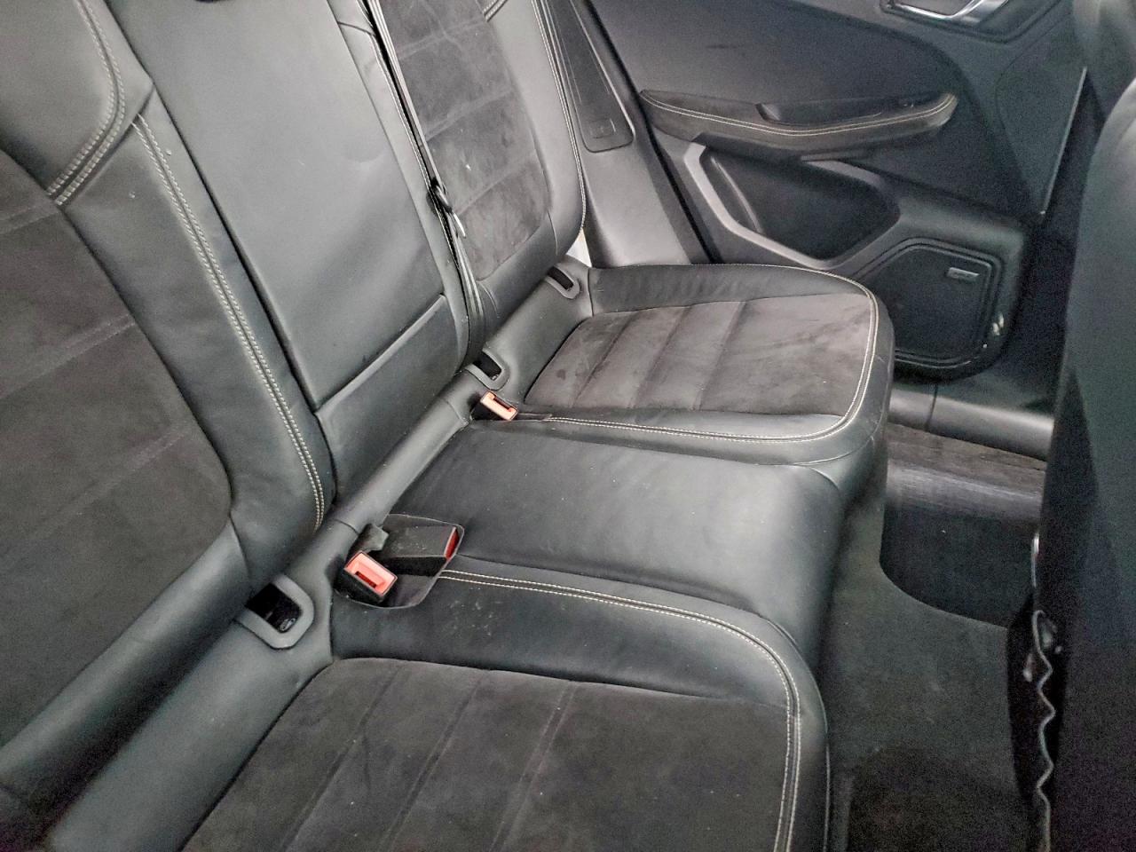 Porsche Macan Gts Image 10