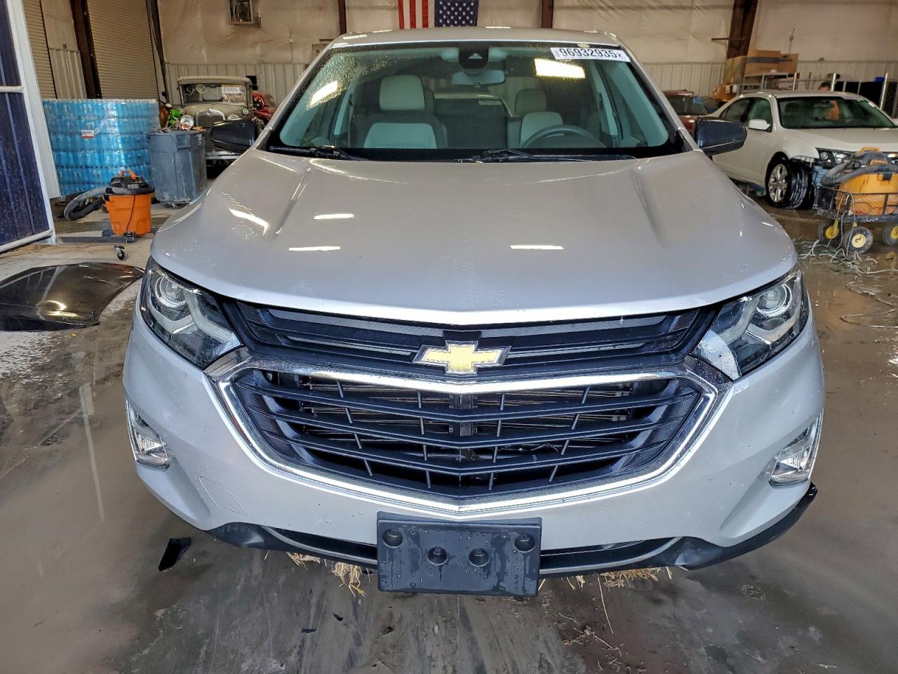 Chevrolet Equinox Ls Image 2