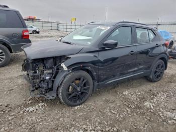  Salvage Nissan Kicks