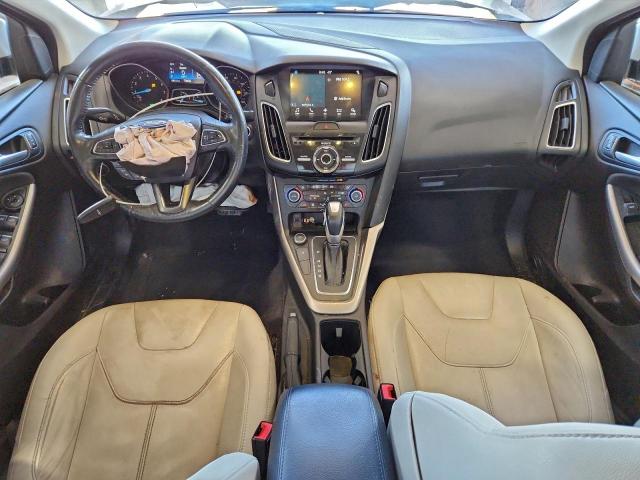 Ford Focus Titanium Image 10