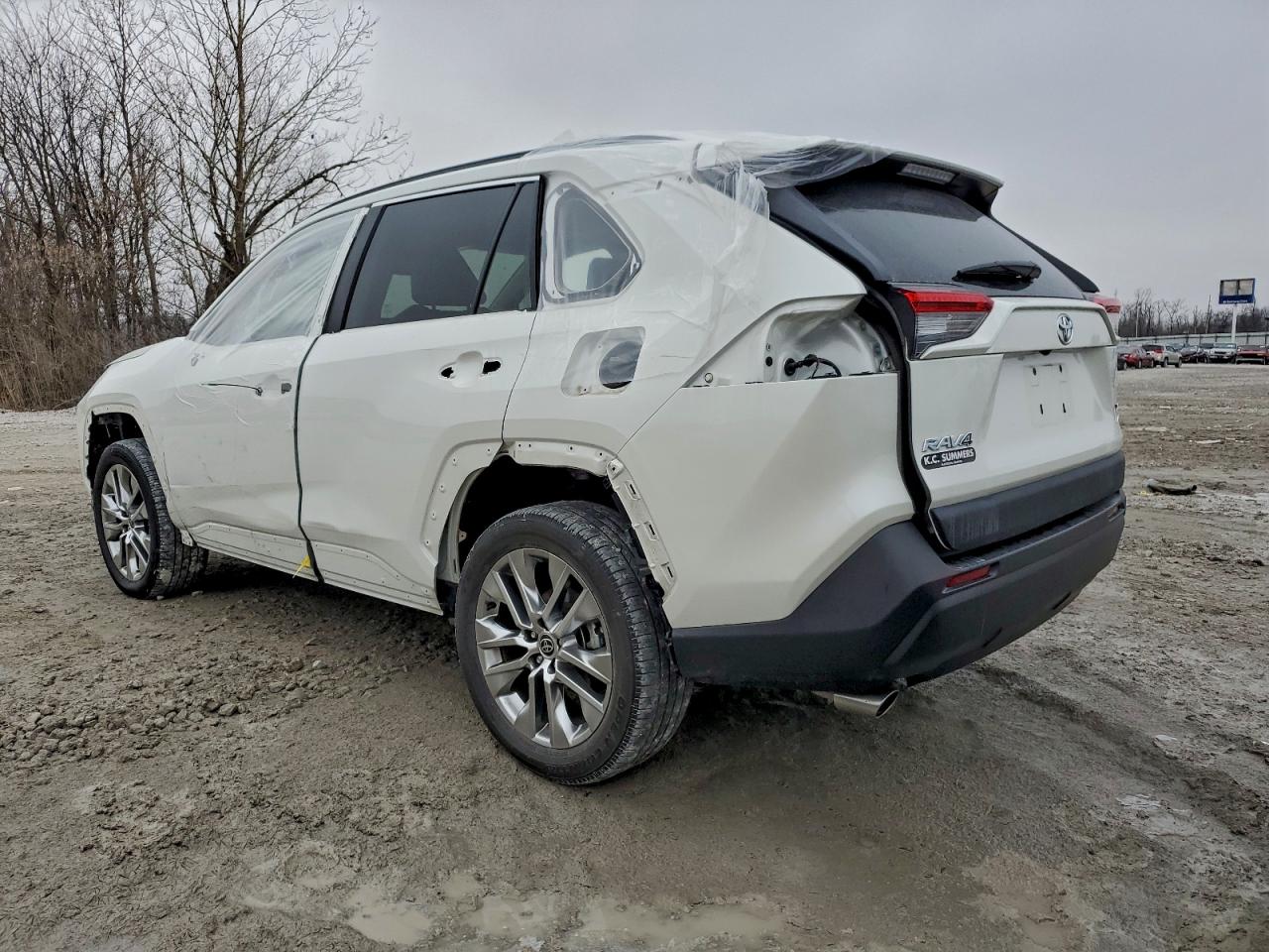 Toyota RAV4 Xle Premium Image 2