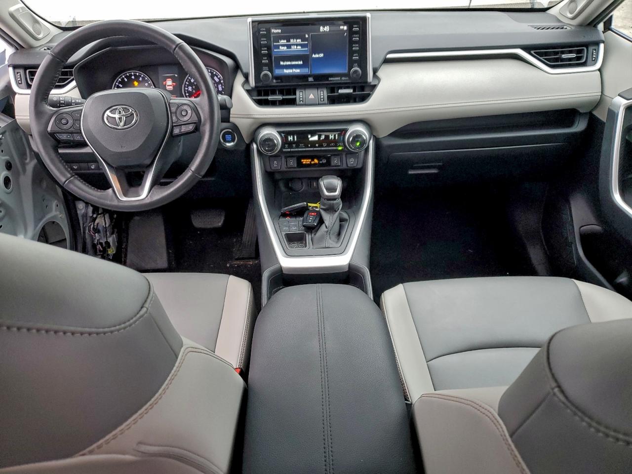 Toyota RAV4 Xle Premium Image 3