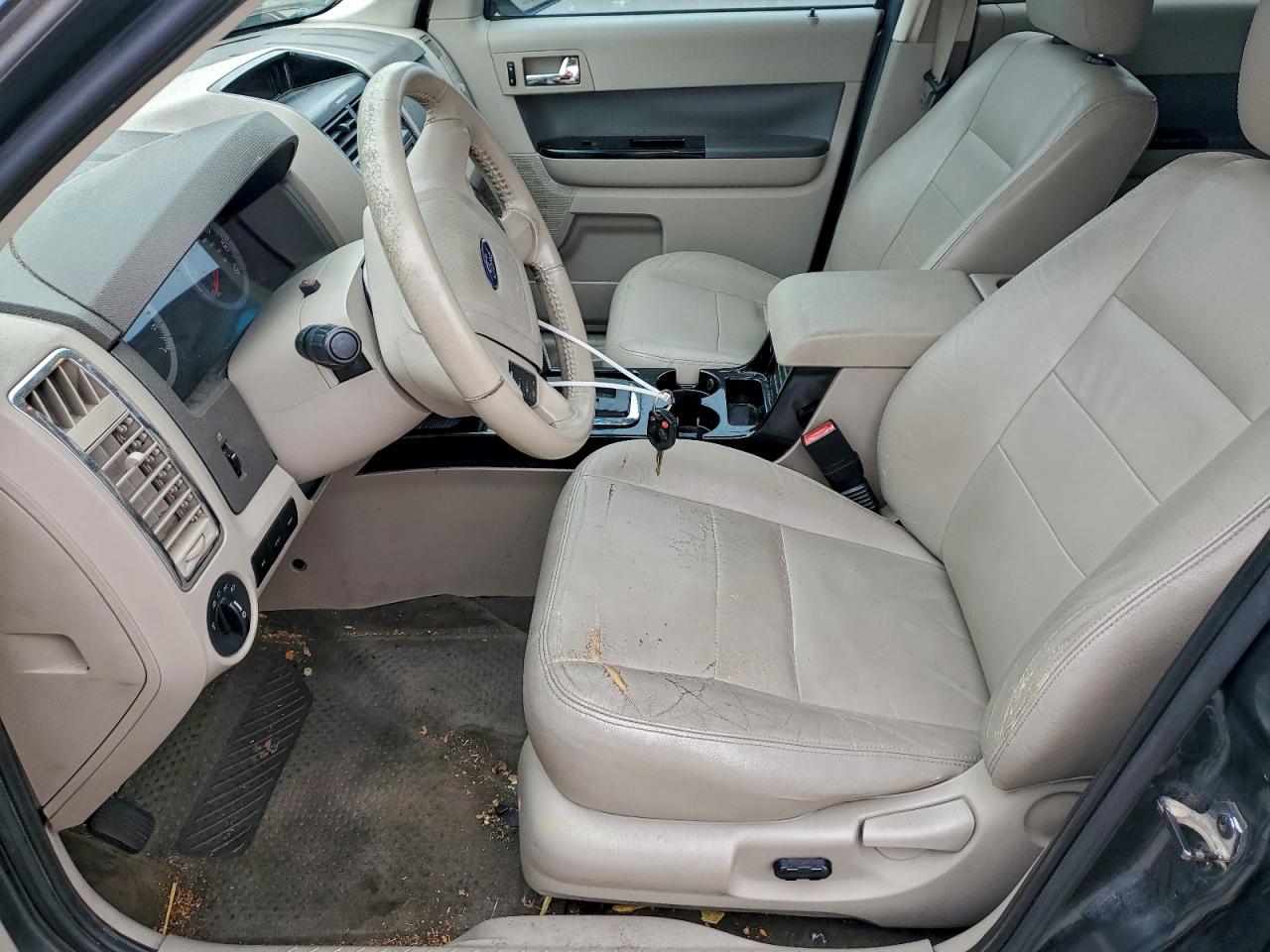 Ford Escape Hybrid Image 12