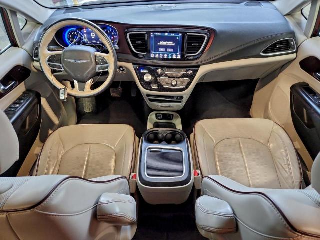 Chrysler Pacifica Limited Image 3