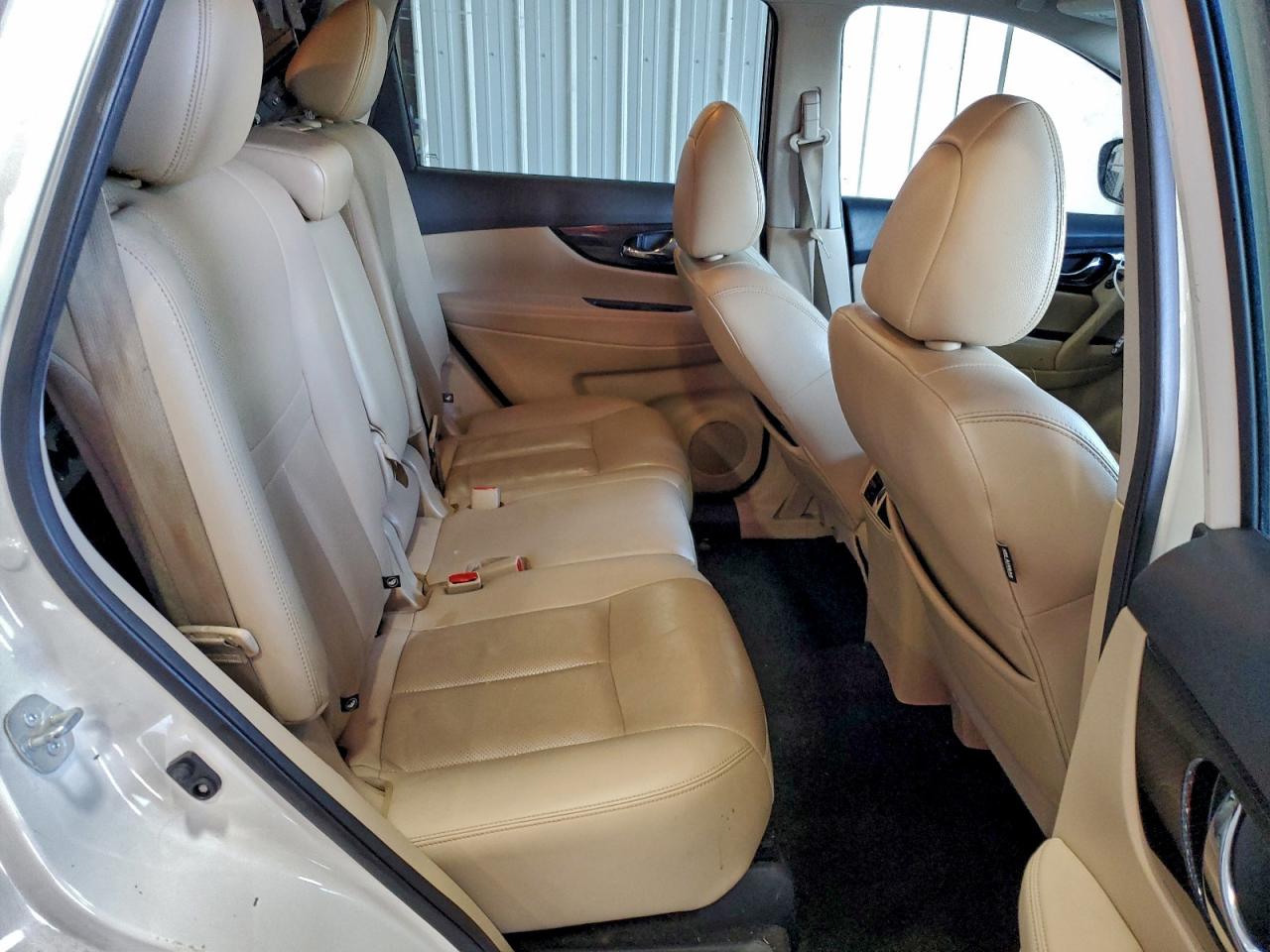 Nissan Rogue S Image 7